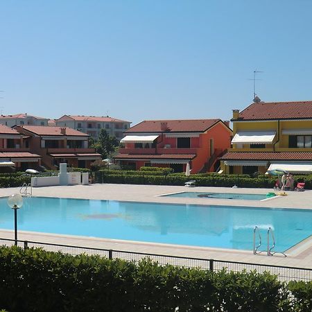 Residence Villaggio Dei Fiori Con Piscina E Posto Spiaggia Incluso Caorle Chambre photo