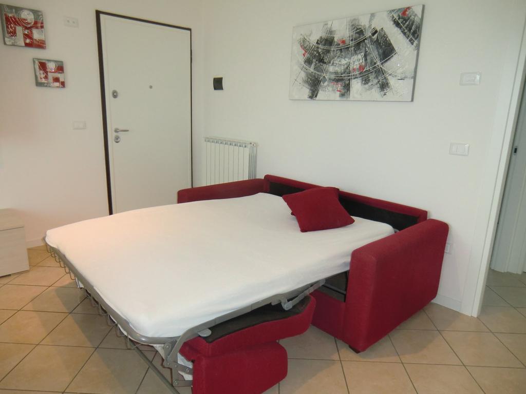 Residence Villaggio Dei Fiori Con Piscina E Posto Spiaggia Incluso Caorle Chambre photo
