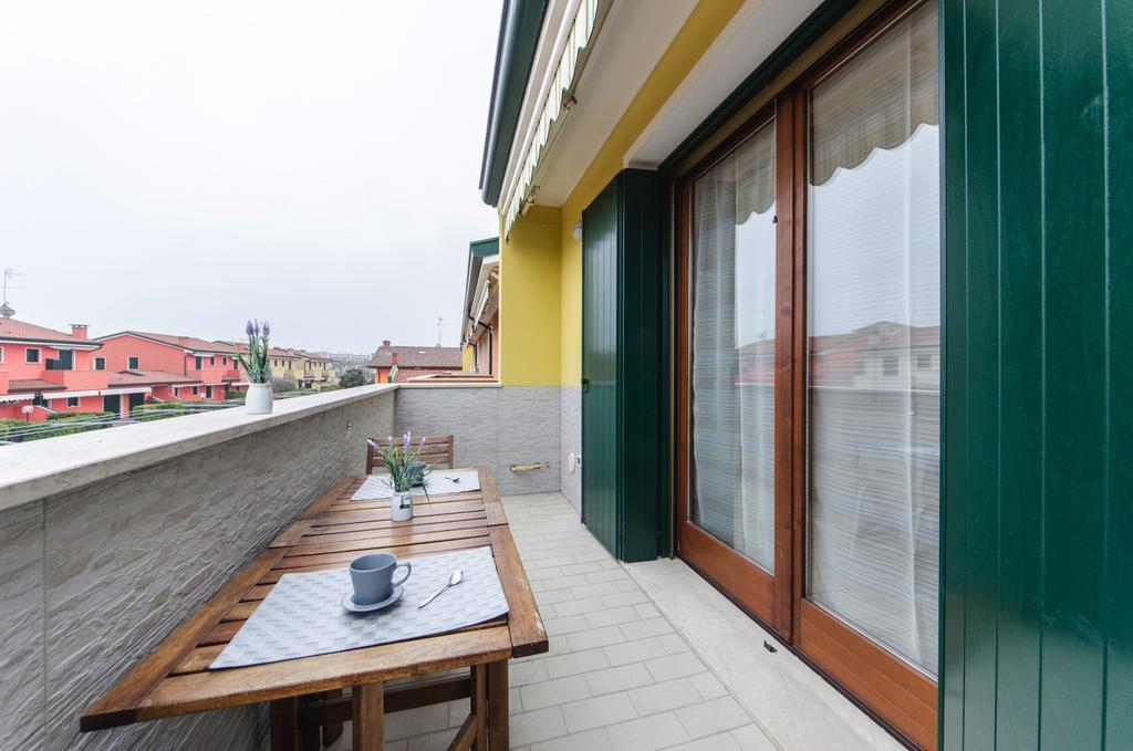 Residence Villaggio Dei Fiori Con Piscina E Posto Spiaggia Incluso Caorle Extérieur photo