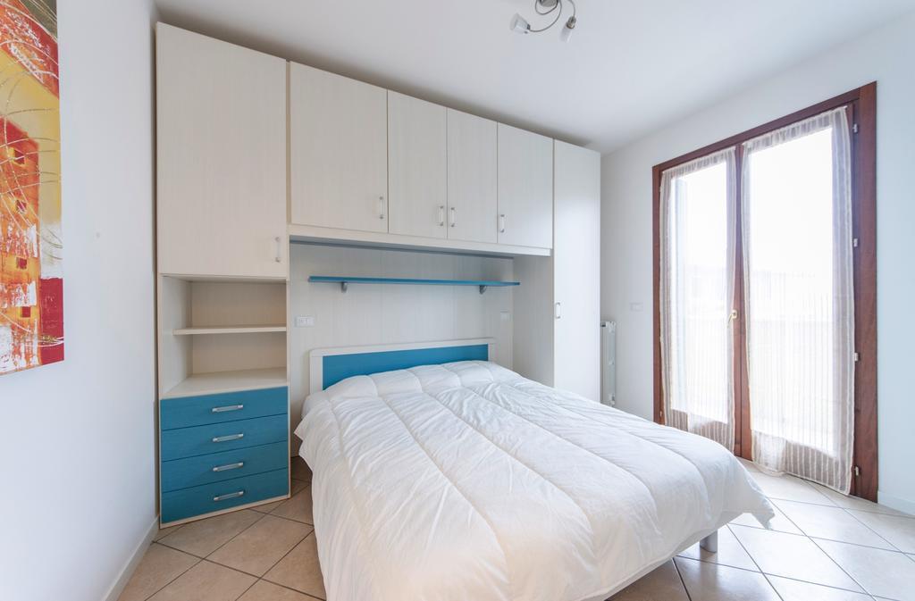 Residence Villaggio Dei Fiori Con Piscina E Posto Spiaggia Incluso Caorle Chambre photo